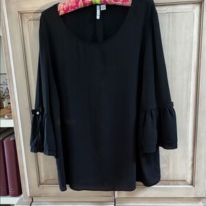 Elle Black Women's Top sz L